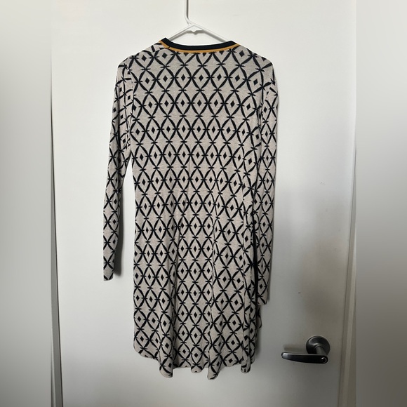 Stylish artsy diamond pattern knit cardigan size M - Picture 5 of 5